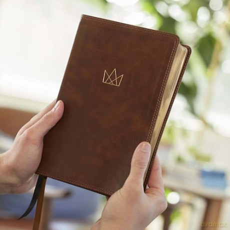 Kingdom Life Bible: Joining God's Mission to Save the World - Thomas Nelson [KSIĄŻKA]