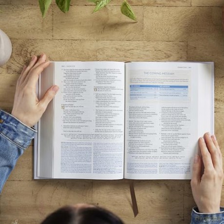 Kingdom Life Bible: Joining God's Mission to Save the World - Thomas Nelson [KSIĄŻKA]