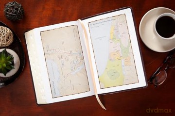 KJV Holy Bible Giant Print Blush [KSIĄŻKA]