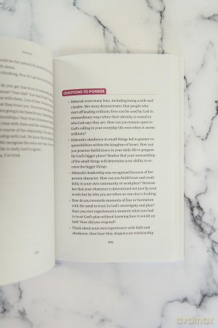 Knowing God's Voice: What Female Prophets of the Bible Teach Us About Recognizing, Trusting, and Obeying God - Rachael Groll [KSIĄŻKA]