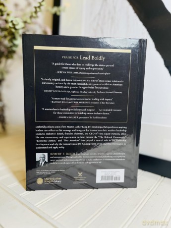 Lead Boldly: Seven Principles from Dr. Martin Luther King, Jr. - Robert F. Smith [KSIĄŻKA]