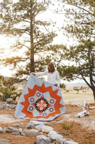 Lone Star Legacy Quilts: 12 Modern Projects - Lindlee Smith [KSIĄŻKA]