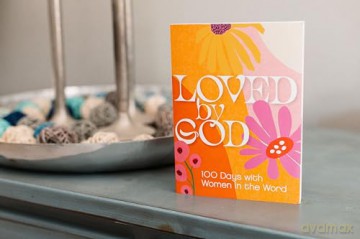 Loved by God: 100 Days with Women in the Word - Zondervan [KSIĄŻKA]