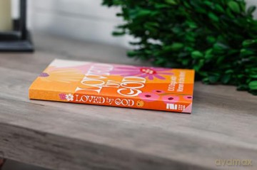 Loved by God: 100 Days with Women in the Word - Zondervan [KSIĄŻKA]