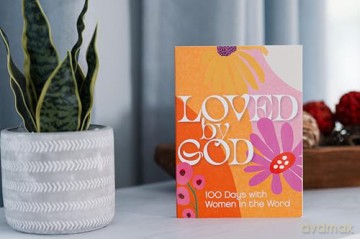 Loved by God: 100 Days with Women in the Word - Zondervan [KSIĄŻKA]