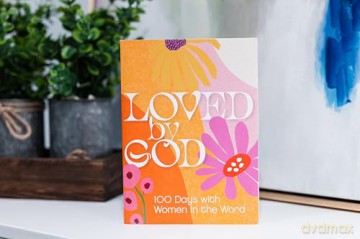 Loved by God: 100 Days with Women in the Word - Zondervan [KSIĄŻKA]