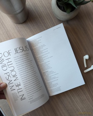Message Student Devotional Bible: Psalms - Eugene H. Peterson [KSIĄŻKA]