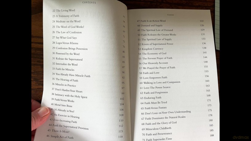 Miracle Prayers: 100 Prayers and Decrees That Release Miracle-Working Power - Kynan Bridges [KSIĄŻKA]