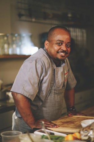 My Creole-Cali Kitchen: Louisiana Roots with California Flavors - Ryan Rondeno [KSIĄŻKA]