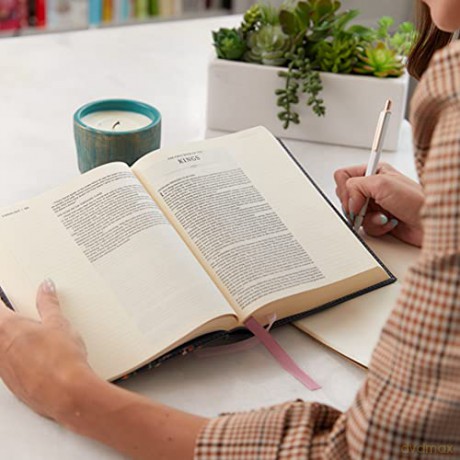 NKJV, Journal the Word Bible, Bonded Leather, Brown, Red Letter, Comfort Print: Reflect, Journal, or Create Art Next to Your Favorite Verses - Thomas Nelson [KSIĄŻKA]