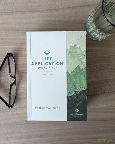 NLT Life Application Study Bible, Third Edition, Personal Size - Tyndale House [KSIĄŻKA]