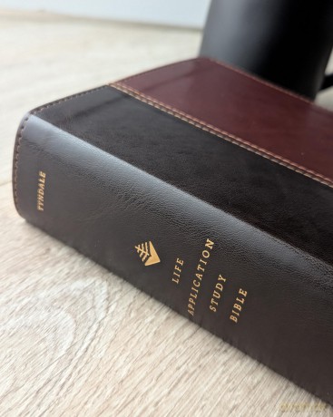 NLT Life Application Study Bible, Third Edition, Personal Size - Tyndale House [KSIĄŻKA]