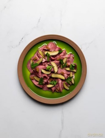 On Meat: Modern Recipes for the Home Kitchen - Jeremy Fox [KSIĄŻKA]