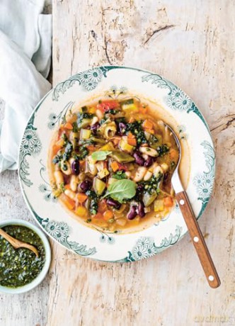 One Pot: 100 Simple Recipes to Cook Together - Amandine Bernardi [KSIĄŻKA]