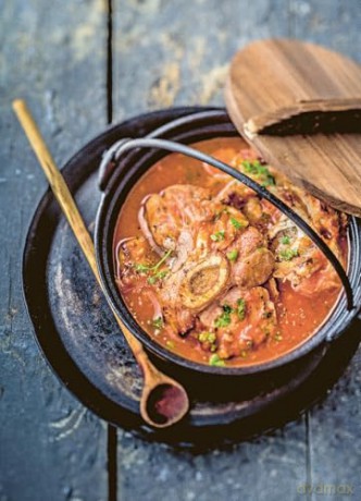 One Pot: 100 Simple Recipes to Cook Together - Amandine Bernardi [KSIĄŻKA]