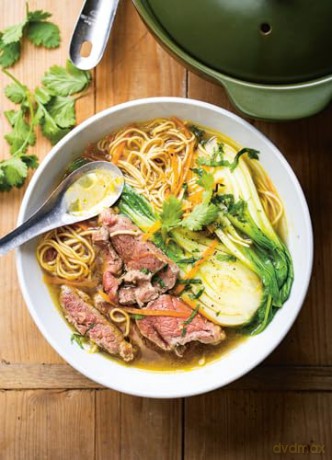 One Pot: 100 Simple Recipes to Cook Together - Amandine Bernardi [KSIĄŻKA]