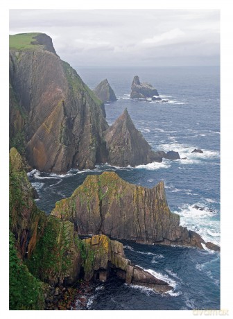Orkney and Shetland Sea Kayaking: 100 Sea Trips Around Scotland's Northern Isles - by Pesda Press - Tom Smith [KSIĄŻKA]