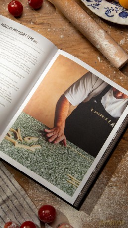 Padella: The secret to cooking iconic pasta at home - Tim Siadatan [KSIĄŻKA]