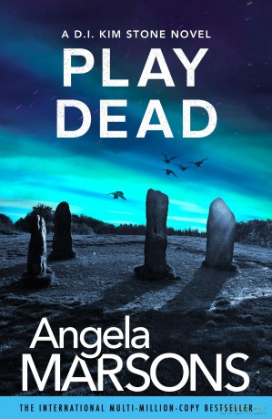 Play Dead: A gripping serial killer thriller - Angela Marsons [KSIĄŻKA]