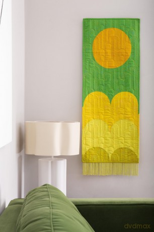 Retro Quilts: 15 modern designs with a vintage vibe - Maude MacDonald [KSIĄŻKA]