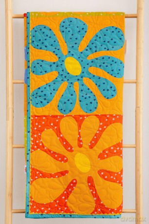 Retro Quilts: 15 modern designs with a vintage vibe - Maude MacDonald [KSIĄŻKA]