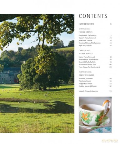 Romantic English Homes: A celebration of timeless and charming English interiors - Robert O'Byrne [KSIĄŻKA]
