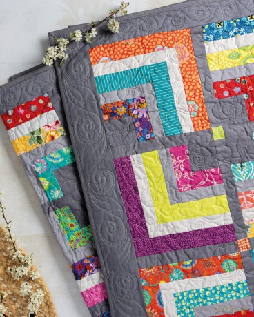 Scrap Quilts From Crumbs, Strips and Strings: Use up every last piece with 15 scrap quilt patterns - Emily Bailey [KSIĄŻKA]