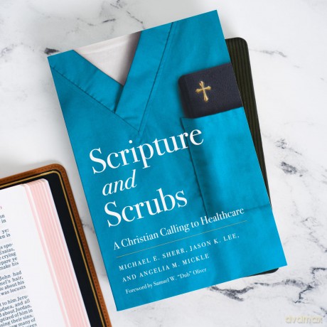 Scripture And Scrubs: A Christian Calling to Healthcare - Lee [KSIĄŻKA]