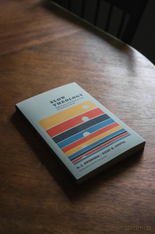 Slow Theology: Eight Practices for Resilient Faith in a Turbulent World - Nijay K. Gupta [KSIĄŻKA]