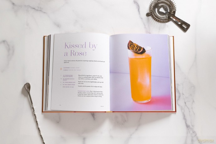 Spritz!: Cheers to 100+ Refreshing, Sparkling Cocktails - The Coastal Kitchen [KSIĄŻKA]
