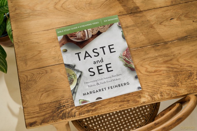 Taste and See Bible Study Guide plus Streaming Video, Updated Edition: Discovering God Among Butchers, Bakers, and Fresh Food Makers - Margaret Feinberg [KSIĄŻKA]