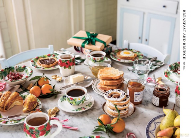 The Christmas Companion: Recipes, crafts and inspiration for a magical festive season - Skye McAlpine [KSIĄŻKA]