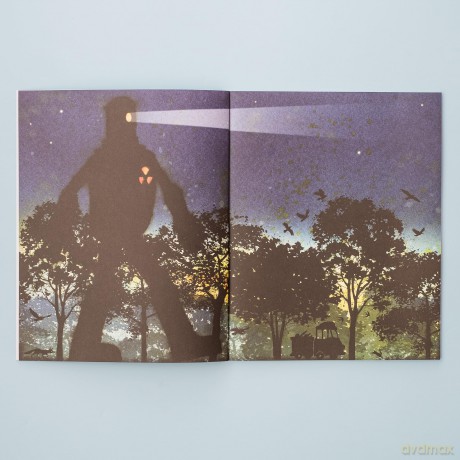 The Coming of the Iron Man: The classic children's story as you've never seen it before - Ted Hughes [KSIĄŻKA]