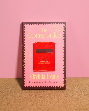 The Correspondent: Radio 2 Book Club Pick - a witty and uplifting novel told through one woman's unforgettable letters - Virginia Evans [KSIĄŻKA]