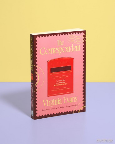 The Correspondent: Radio 2 Book Club Pick - a witty and uplifting novel told through one woman's unforgettable letters - Virginia Evans [KSIĄŻKA]