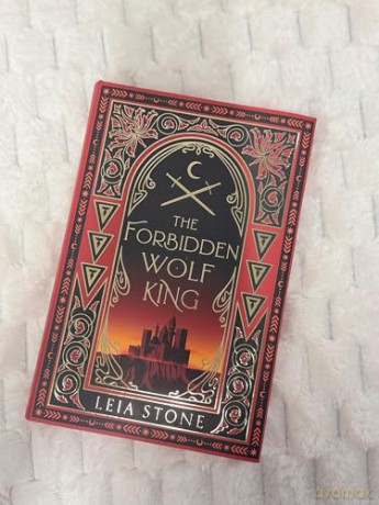 The Forbidden Wolf King: The epic romance fantasy TikTok series beautiful special edition new for 2025!: Book 4 - Leia Stone [KSIĄŻKA]