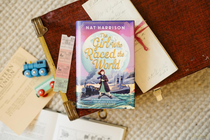 The Girl Who Raced the World: a page-turning retelling of the beloved classic Around the World in Eighty Days - Nat Harrison [KSIĄŻKA]