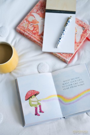 The Little Frog's Guide to Life: Love, Advice and Inspiration for Every Day from the Internet's Beloved Mushroom Frog - Maybell Eequay [KSIĄŻKA]
