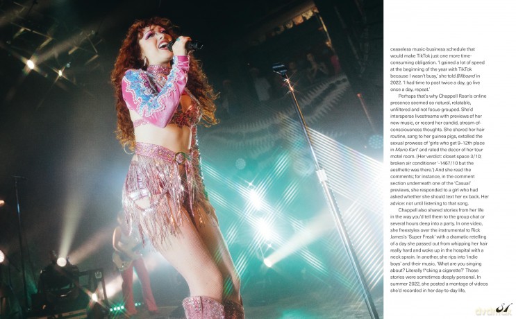 The Rise and Rise of Chappell Roan: The Stories Behind the Songs, Tours and Rise of an Icon - Katherine St. Asaph [KSIĄŻKA]