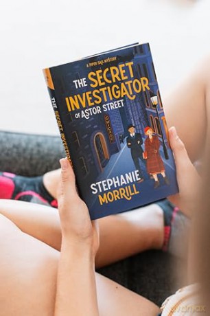 The Secret Investigator of Astor Street: A Piper Sail Mystery - Stephanie Morrill [KSIĄŻKA]