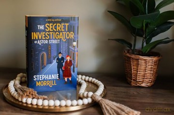 The Secret Investigator of Astor Street: A Piper Sail Mystery - Stephanie Morrill [KSIĄŻKA]