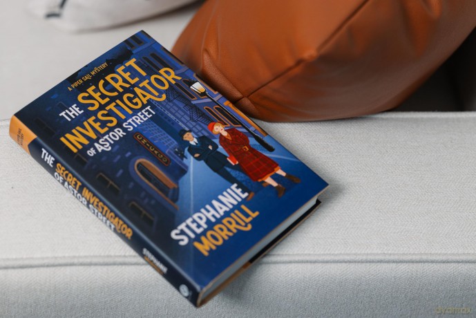 The Secret Investigator of Astor Street: A Piper Sail Mystery - Stephanie Morrill [KSIĄŻKA]