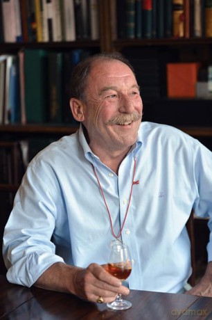 The Story of Whisky: Adventures and anecdotes covering 1000 years of history to the present day - Charles MacLean [KSIĄŻKA]