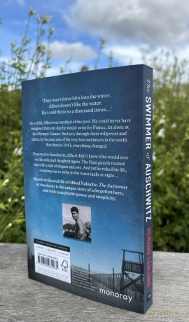 The Swimmer of Auschwitz: The Incredible True Story of the Olympic Hero Who Swam For His Life - Renaud Leblond [KSIĄŻKA]