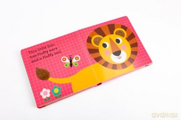 This Little Lion: A Touch and Feel Book - Ingela P Arrhenius [KSIĄŻKA]