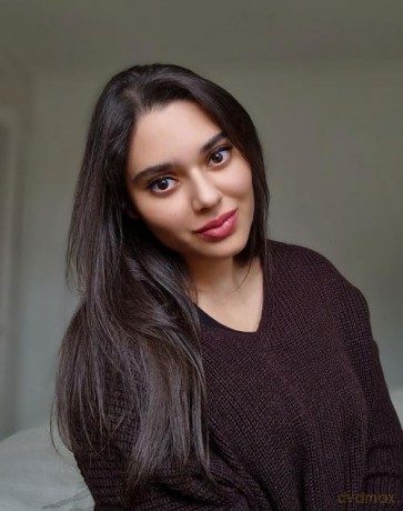 Thorn Season: The irresistible epic court YA fantasy romance debut - Kiera Azar [KSIĄŻKA]