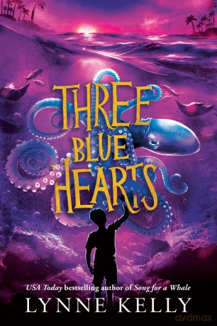 Three Blue Hearts - Lynne Kelly [KSIĄŻKA]