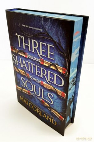 Three Shattered Souls: 3 - Mai Corland [KSIĄŻKA]