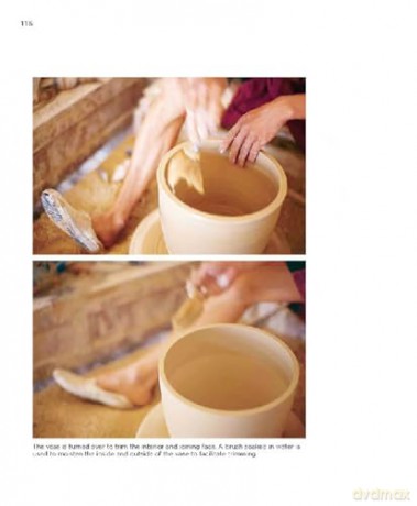 Traditional Crafts of Porcelain Making in Jingdezhen: 1000 Years of Tradition in Jingdezhen - Bai Ming [KSIĄŻKA]