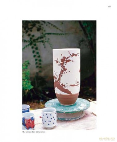 Traditional Crafts of Porcelain Making in Jingdezhen: 1000 Years of Tradition in Jingdezhen - Bai Ming [KSIĄŻKA]